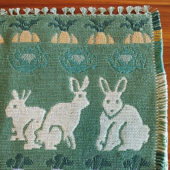 Springtime/Easter/Bunny Reversible Fringed Set Of 4 Placemats - Picture 7 of 9